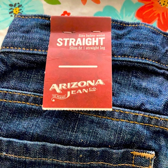 Jean - Picture 5 of 5